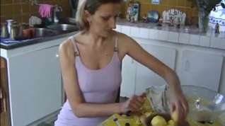 Online film Cooking Made Her Cock Hungry