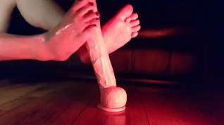 Online film My feet on Dick Rambone