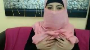 Online film Beautiful arab girl in hijab masturbates