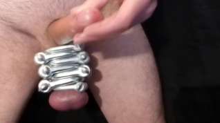 Online film Shackled testicles
