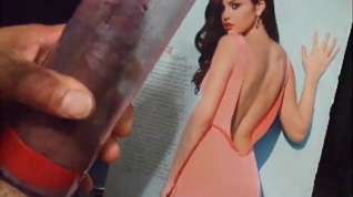 Online film Selena gomez is one sexy cum target