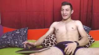 Online film Romanian Gorgeous Gay Boy Big Cock Hot Bubble Ass