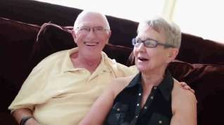 Online film Grandma and grandpa with boy