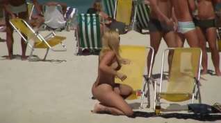 Online film Hot girl on beach