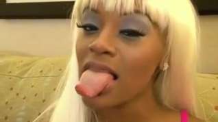 Online film Ebony long tongue sucking and kissing