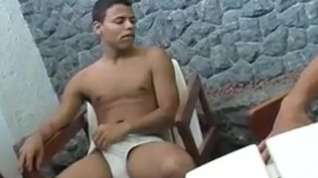 Online film Dos negros y un mulato en el jacuzzi