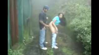 Online film Indian Couple Fuck In The Rain