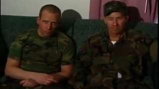 Online film Threesome Soldiers