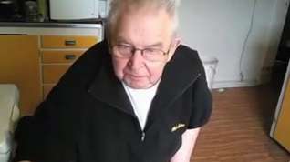Online film Grandpa stroke and play on cam