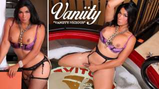 Online film Vaniity in Vaniity-Vicious - TransAtPlay