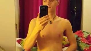 Online film Twink strip wank and self-facial