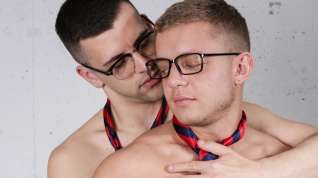 Online film Ian Levine & Josh Stone in Dirty Talking Study Buddies - IconMale