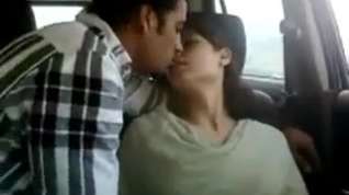 Online film Indian couple in car gets naughty