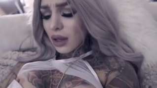 Online film Tattoo babe on webcam being sensual