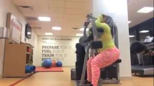 Online film Ass working out in gym