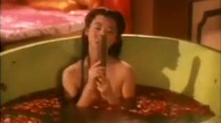 Online film Hong Kong movie bath scene