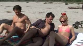Online film Multipal cocks for junior girl at the beach.