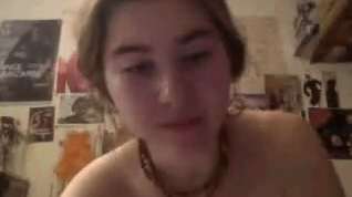 Online film Tchat Webcam french girl big natural tits touching herself