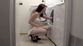 Online film Woman in laundry room