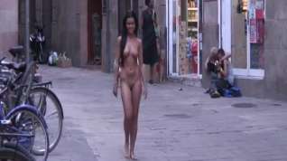 Online film Girl nude in the streets and nightclubs