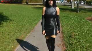 Online film Lady with long black hair and hot leather outfit