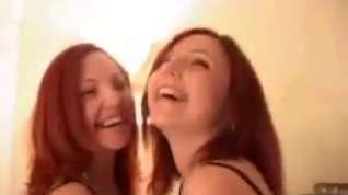 Online film Redhead Twins Shower and BJ