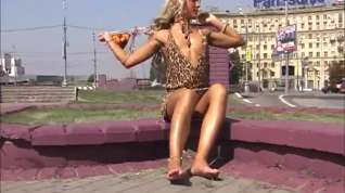 Online film Barefoot Valeria - Moscow Public Slut 2