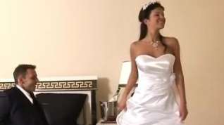 Online film Bride gets fucked in her beautiful white wedding dress