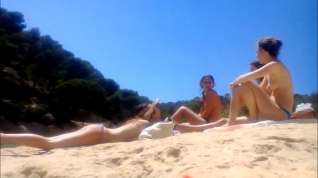 Online film four topless college girl at the beach