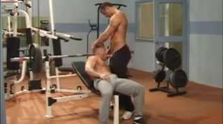 Online film Muscle Men At Gym