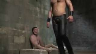 Online film BDSM - The perv and his sk8ter boy.