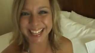 Online film Smiling MILF Sucker