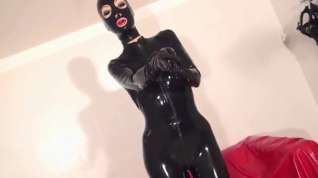 Online film Sexy Latex Lady Extracts A Big Load From A Lucky Dude