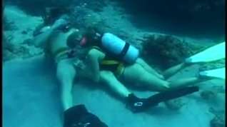 Online film Scuba Blonde Blows and Bangs