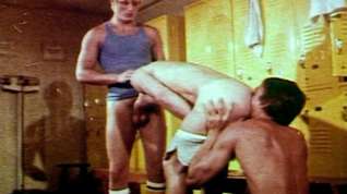 Online film VintageGayLoops Video: Locker Room Sweat