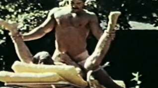 Online film VintageGayLoops Video: The Happy Hiker