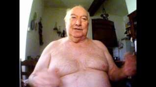Online film big belly grandpa show his body and stroke