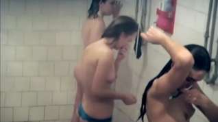 Online film Girls in shower 1