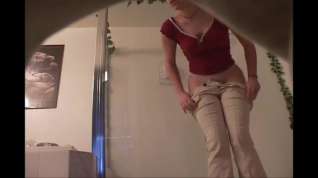 Online film Hidden camera caught her shower