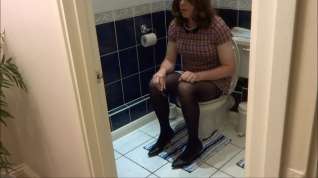 Online film Alison Thighbootboy - anal plug and bathroom wank