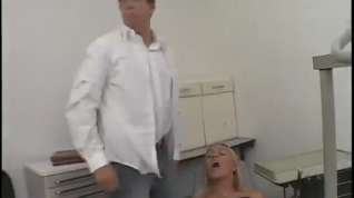 Online film Blonde Shemale fucked in Dentist Room