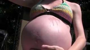 Online film Pregnants - Gravida safada exibindo o barrigao