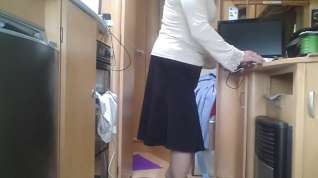 Online film Transvestite granny with dildo