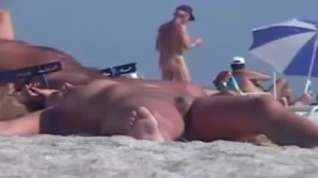 Online film Spying Pussies On Beach