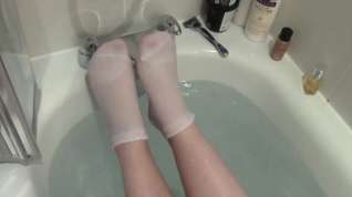 Online film Naked In The Bath With Wet Socks - Belly