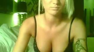 Online film WebCam blonde busty girl masturbating
