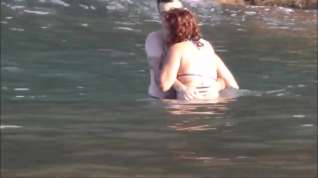 Online film Amateur couple playing at beach - Madeira Island - Seixal