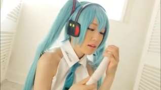 Online film Japanese Miku cosplayers playing :3
