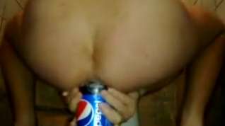 Online film Liter bottle into the anal opening