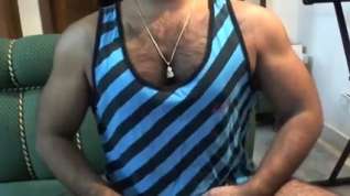 Online film Str8 curly indian muscle daddy on cam